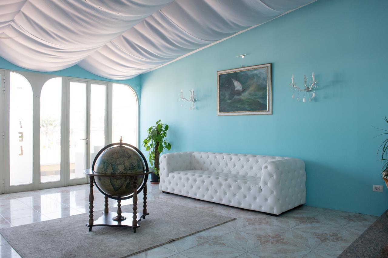 Hotel Porto Azzurro Giardini Naxos Bagian luar foto