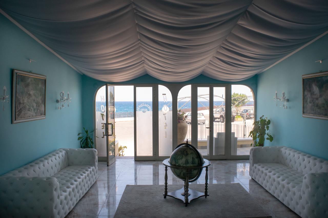 Hotel Porto Azzurro Giardini Naxos Bagian luar foto
