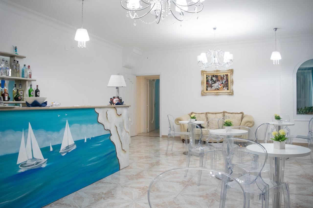 Hotel Porto Azzurro Giardini Naxos Bagian luar foto
