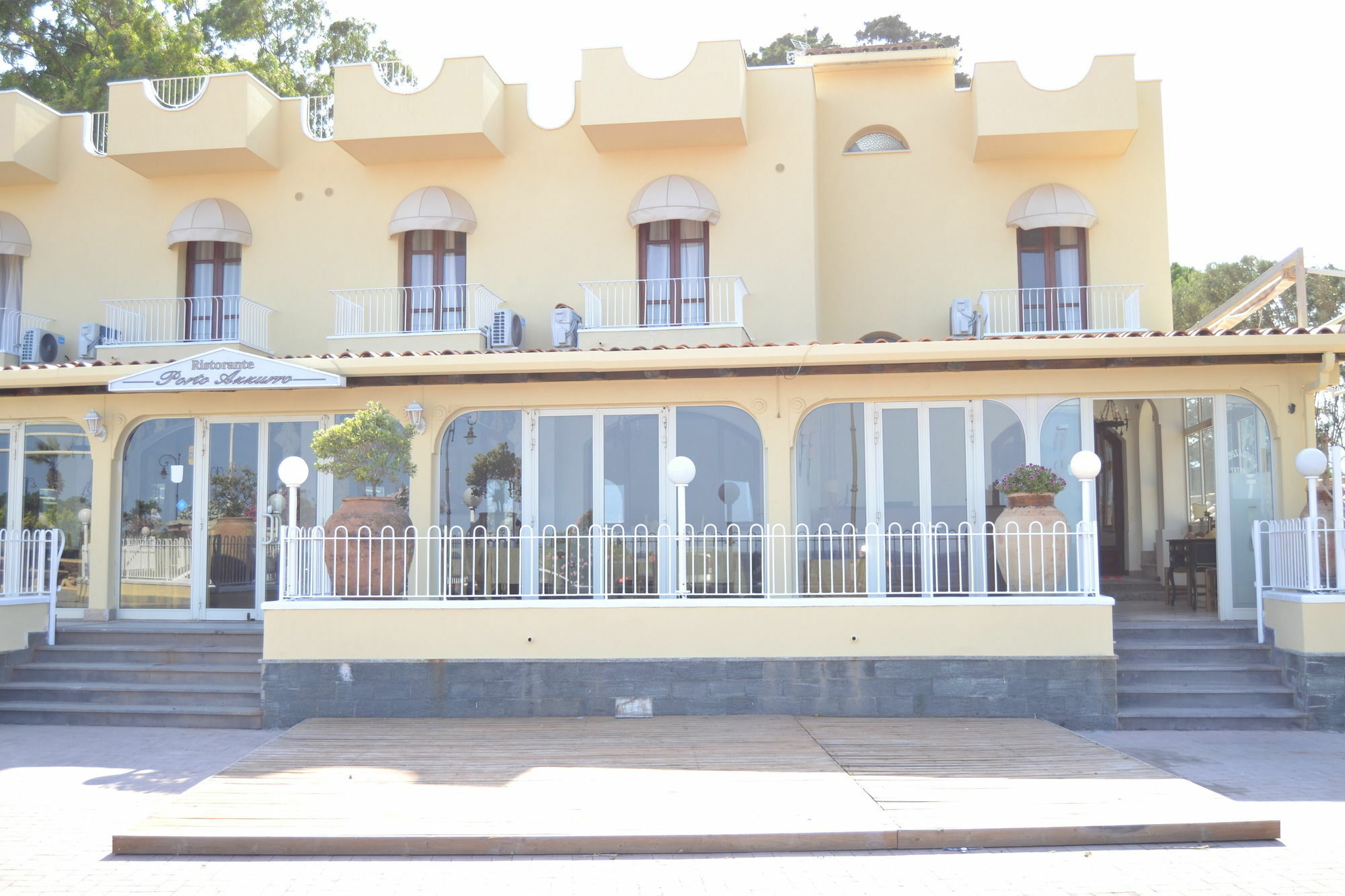 Hotel Porto Azzurro Giardini Naxos Bagian luar foto